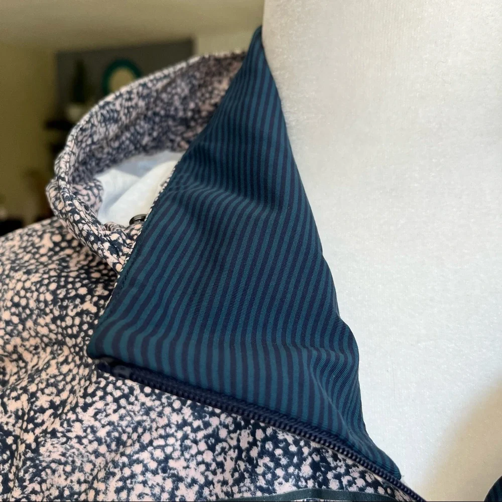 Lululemon Runaway Jacket - Picture 4 of 15